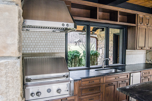 Oglewood Mark's Outdoor Grill and Cabinets